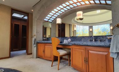 Venta casa en condominio en Bosques de las Lomas (R)