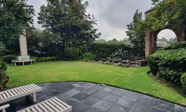 Venta casa en condominio en Bosques de las Lomas (R)