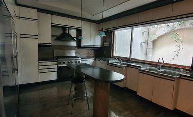 Venta casa en condominio en Bosques de las Lomas (R)