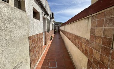 Venta de Casa multifamiliar en Lanus