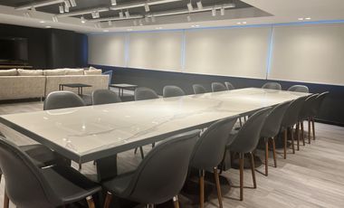 Amplio 2 ambientes con seguridad y amenities. Apto Profesional.