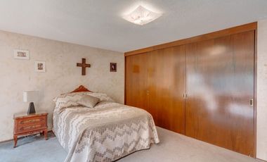 Venta magnifica casa en La Herradura (R)