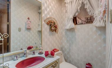 Venta magnifica casa en La Herradura (R)