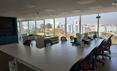 VENTA O RENTA OFICINA EN PASAJE INTERLOMAS (R)