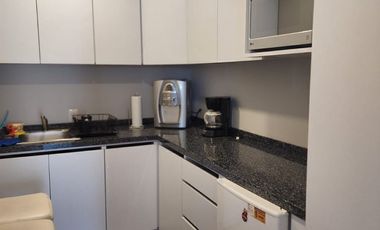 VENTA O RENTA OFICINA EN PASAJE INTERLOMAS (R)