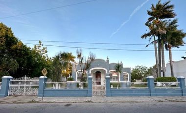 Casa colonial amueblada en renta en el centro de Mérida.