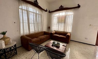 Casa colonial amueblada en renta en el centro de Mérida.