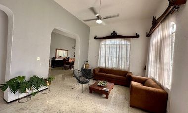 Casa colonial amueblada en renta en el centro de Mérida.