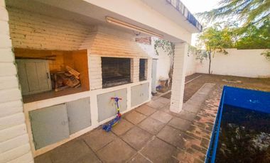 Alquiler de Casa 4 dormitorios con pileta  en  San Vicente Disponible julio 2025