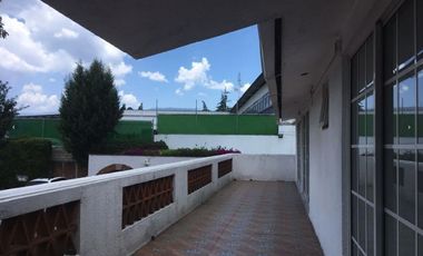 Casa Lomas de Tarango, Casa en condominio con amenidades, en venta