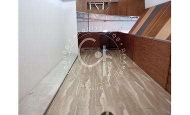 Renta de Bodega con Oficinas de 450m2 en Plaza Echegaray