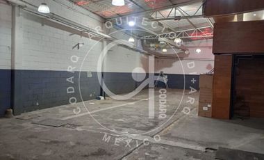 Renta de Bodega con Oficinas de 450m2 en Plaza Echegaray