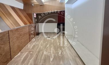 Renta de Bodega con Oficinas de 450m2 en Plaza Echegaray