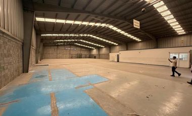 ¡Excelente nave industrial de 4000 m² con ubicación privilegiada!