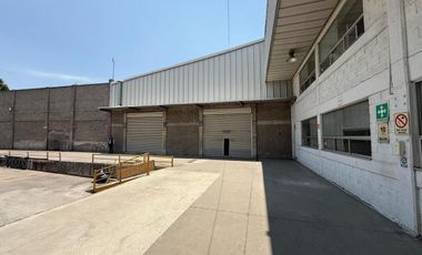 ¡Excelente nave industrial de 4000 m² con ubicación privilegiada!