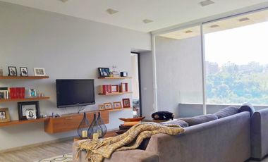 Casa Esquina, excelentes acabados y orientacion