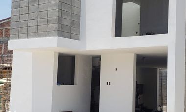 Casa en Fracc Prado, atrás de Plaza Prado Tarímbaro