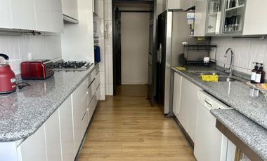 EN ARRIENDO DEPARTAMENTO FULL AMOBLADO FRENTE AL PARQUE ARAUCO