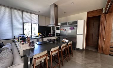 Casa en Venta en Av. Universidad - Puerta del Bosque 9C
