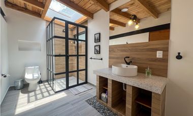 CASA EN RENTA REMODELADA|CLUB DE GOLF AVANDARO|VALLE DE BRAVO