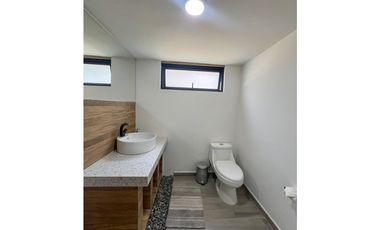 CASA EN RENTA REMODELADA|CLUB DE GOLF AVANDARO|VALLE DE BRAVO