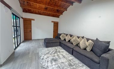 CASA EN RENTA REMODELADA|CLUB DE GOLF AVANDARO|VALLE DE BRAVO