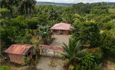 El Tena, Terreno en Venta, 6.8 Hectáreas , Construcción de 150m2