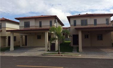 ALQUILO CASA WOODLANDS - PANAMA PACIFICO