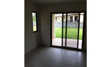 ALQUILO CASA WOODLANDS - PANAMA PACIFICO