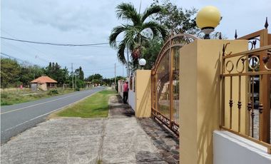 Se Vende Casa en Las Lajas-Chame (DR)