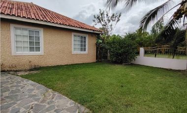 Se Vende Casa en Las Lajas-Chame (DR)