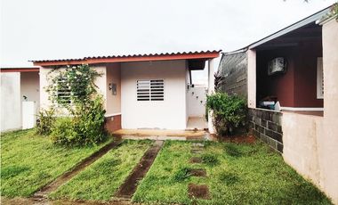Se Vende Casa en Arboledas -La Chorrera (DR)