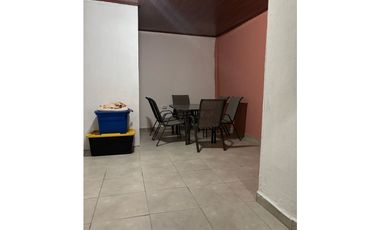¡OPORTUNIDAD ÚNICA! CASA REMODELADA EN ALTOS DEL CRISOL
