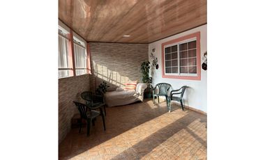 ¡OPORTUNIDAD ÚNICA! CASA REMODELADA EN ALTOS DEL CRISOL