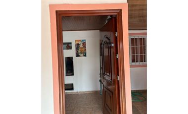 ¡OPORTUNIDAD ÚNICA! CASA REMODELADA EN ALTOS DEL CRISOL