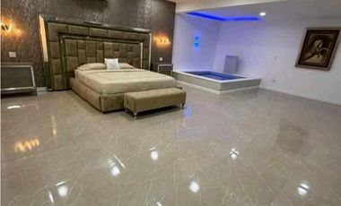 CASA EN ALTOS DE PANAM REMODELADA  AMOBLADA 4REC 4B 275M2