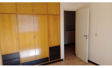 DUPLEX 2 DORMITORIOS Y COCHERA EN ALQUILER - CIUDAD MENDOZA