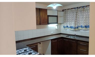 DUPLEX 2 DORMITORIOS Y COCHERA EN ALQUILER - CIUDAD MENDOZA