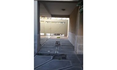 DUPLEX 2 DORMITORIOS Y COCHERA EN ALQUILER - CIUDAD MENDOZA