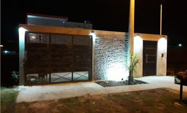 Hermosa casa sobre 2 terrenos en la mejor zona de Fontana