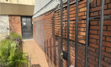 VENTA PH 3 AMB CON LAVADERO Y TERRAZA. CASTAÑARES 5400, V LUGANO. CABA