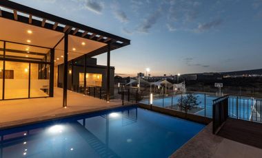 Linda Casa en Renta en Campanario Norte con Roof y Terreno excedente