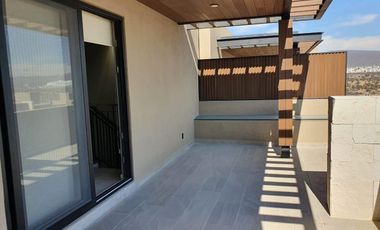 Linda Casa en Renta en Campanario Norte con Roof y Terreno excedente