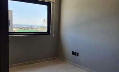 Linda Casa en Renta en Campanario Norte con Roof y Terreno excedente