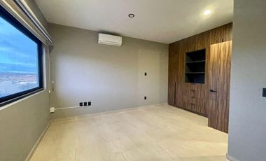 Linda Casa en Renta en Campanario Norte con Roof y Terreno excedente