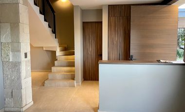 Linda Casa en Renta en Campanario Norte con Roof y Terreno excedente