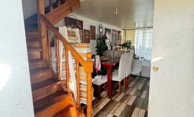 Se Vende!! Luminoso Y Amplio Depto. Dúplex En Villa Frei