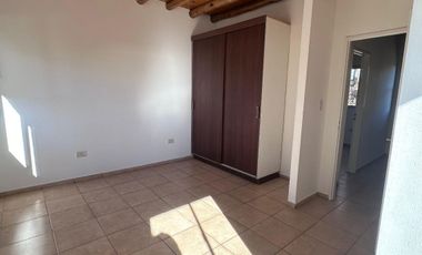 Dúplex en alquiler de 2 dormitorios c/ cochera en Maipú