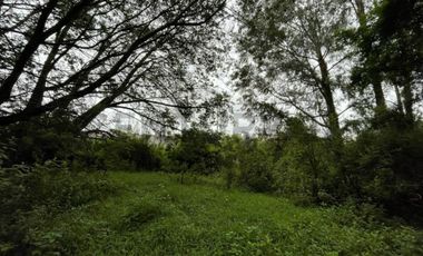 En venta terreno 696M2 en urbanización. Sector Los Chillos