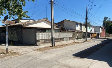 Casa en Venta en Santa Rosa paradero 22 y 1/2 una cuadra hacia cordillera. frente a Capilla Los Misioneros